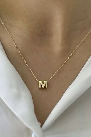M Harfli Altın Kolye