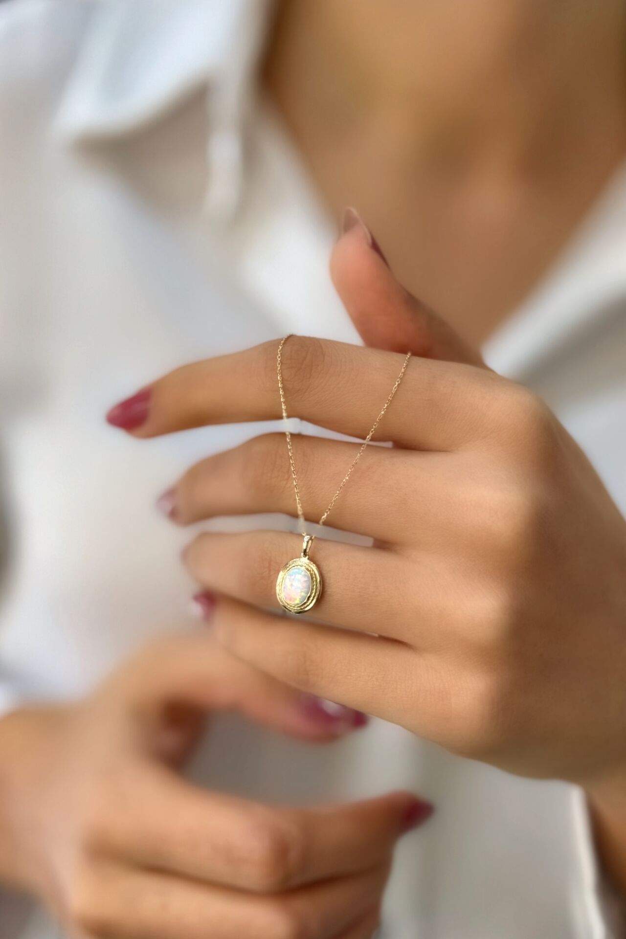 Opal Taşlı Altın Kolye