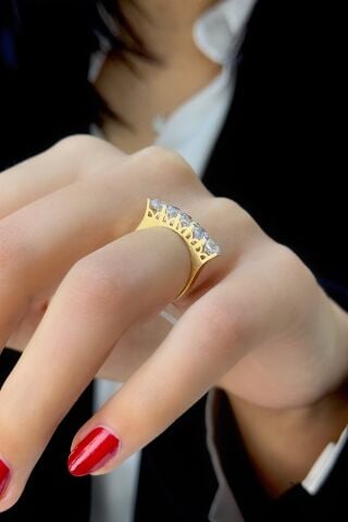 Beştaş Altın Yüzük