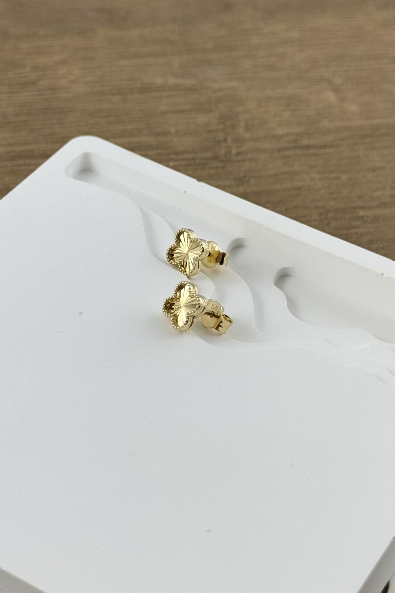 14 Ayar Altın Yonca Küpe