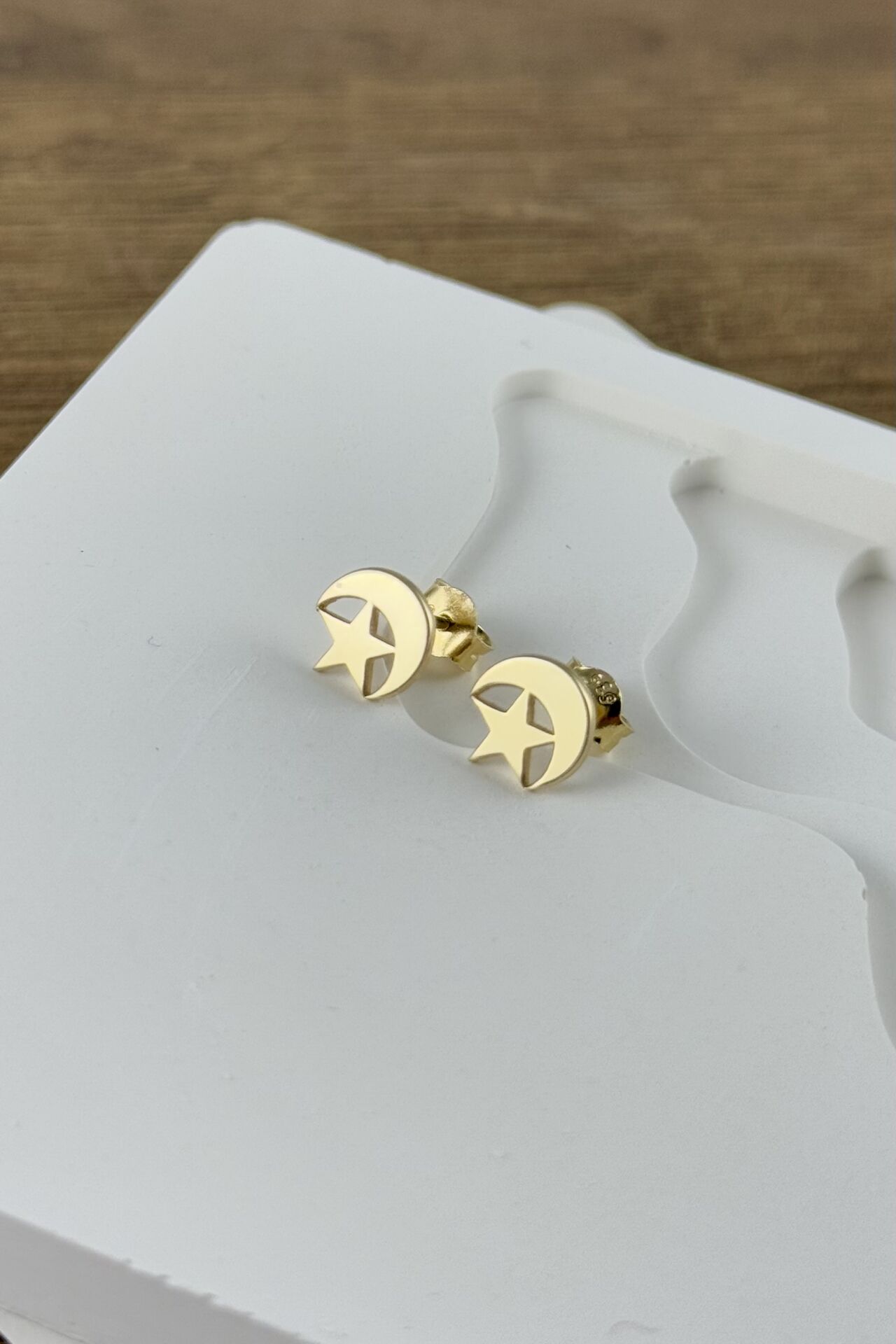 14 Ayar Altın Ayyıldız Küpe