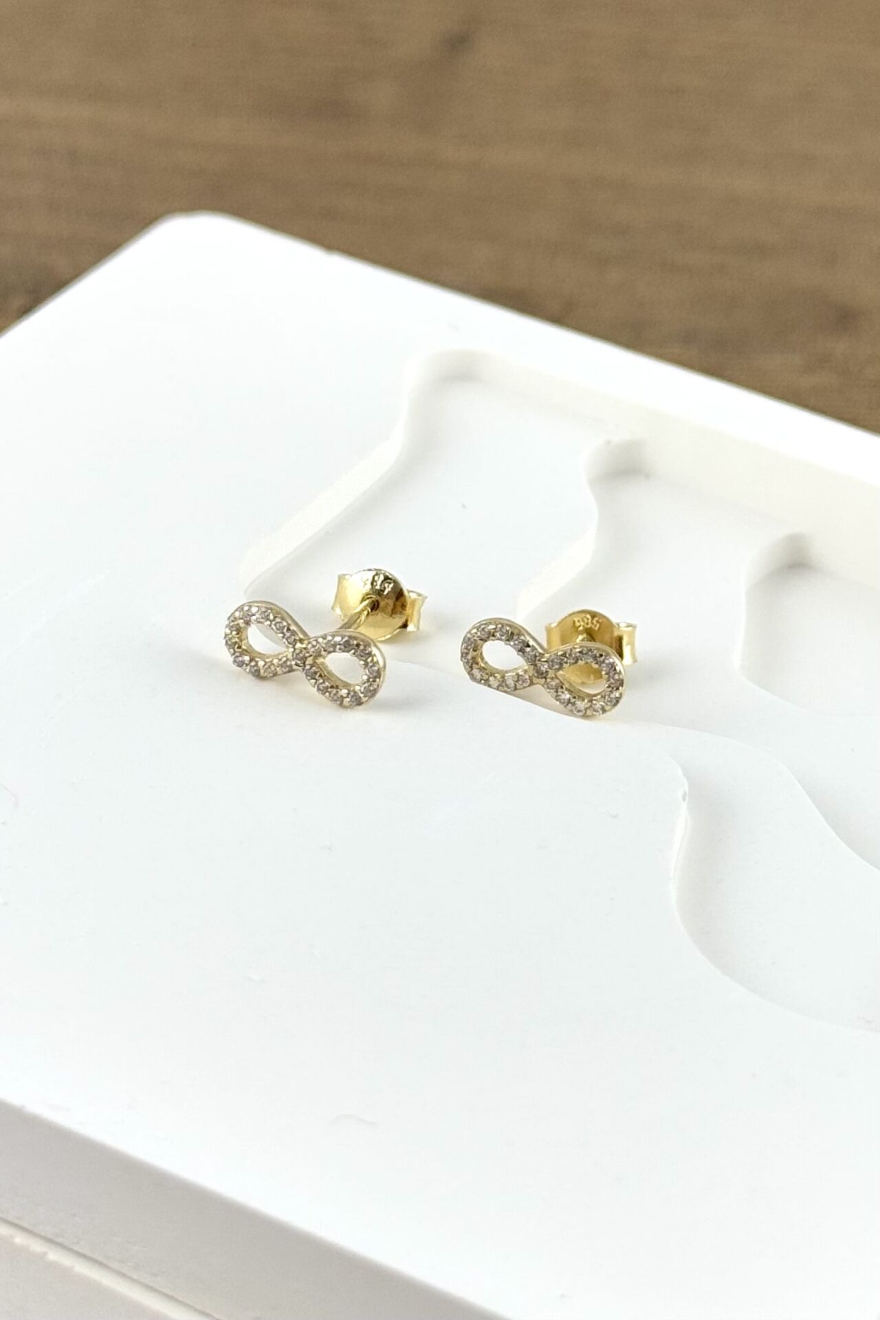 14 Ayar Altın Sonsuzluk Küpe