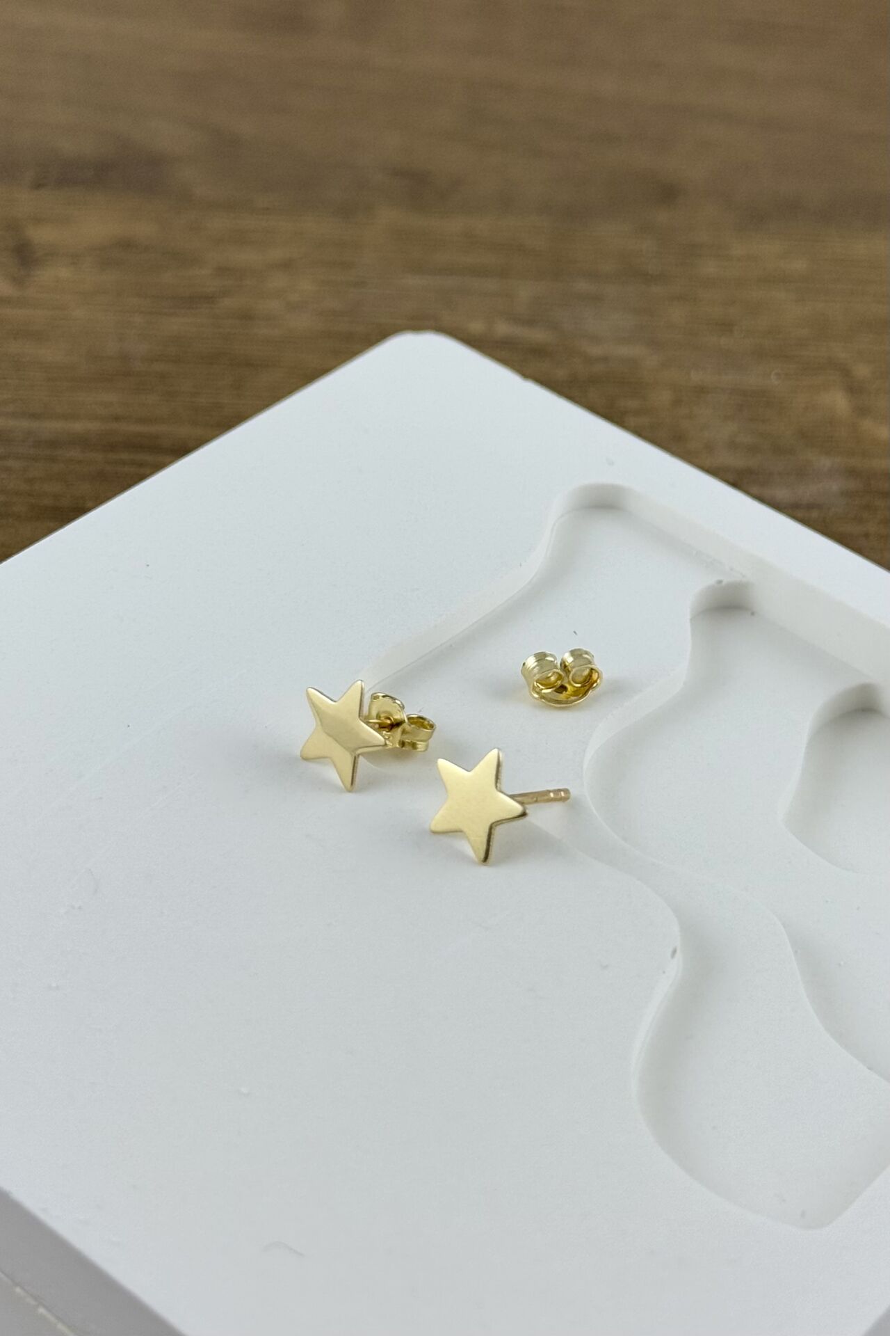 14 Ayar Altın Yıldız Küpe