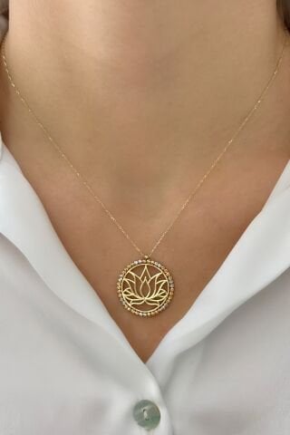 Dorikalı Lotus Çiçeği Altın Kolye