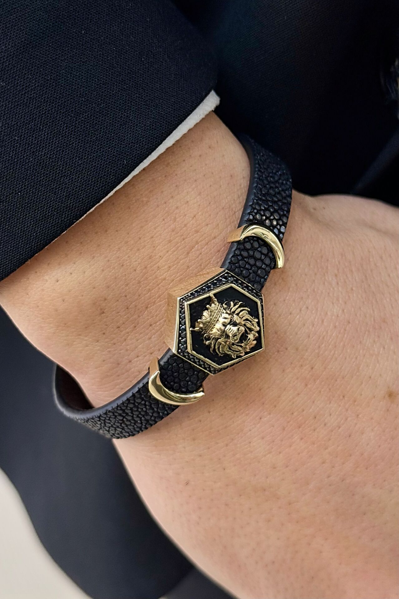 14 Ayar Altın Aslanlı Erkek Bileklik