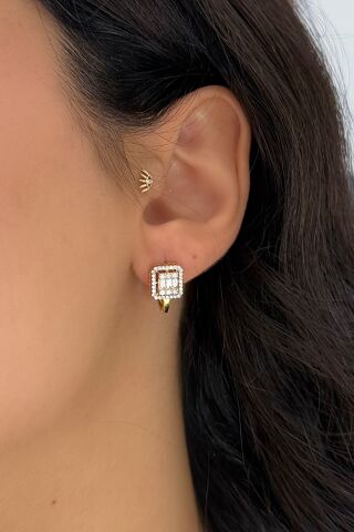 14 Ayar Altın Baget Taşlı Küpe