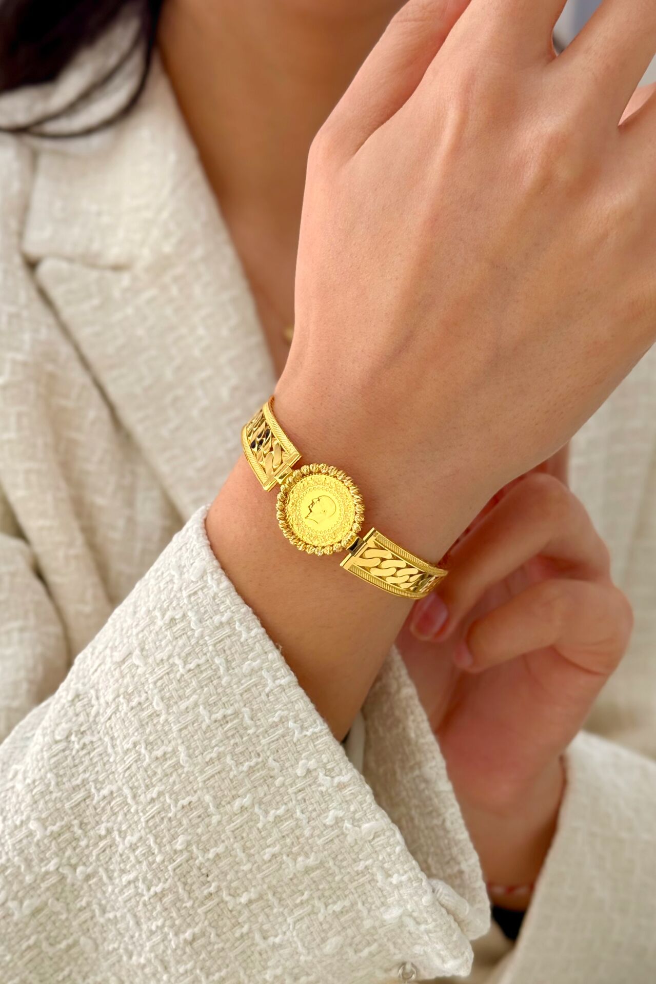 Çeyrek Altınlı Kelepçe Bilezik