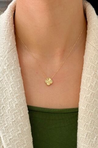 14 Ayar Altın Yonca Kolye