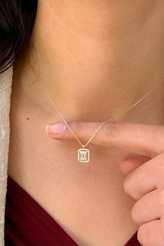 14 Ayar Altın Baget Kolye