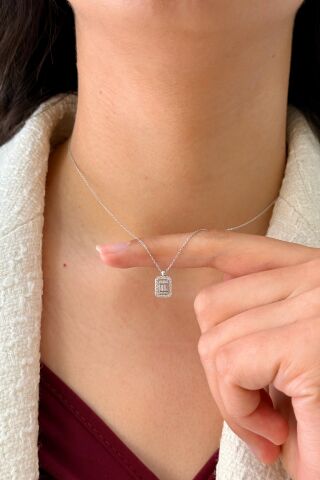 14 Ayar Beyaz Altın Baget Kolye