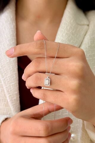 14 Ayar Beyaz Altın Baget Kolye