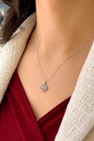 14 Ayar Beyaz Altın Taşlı Kolye