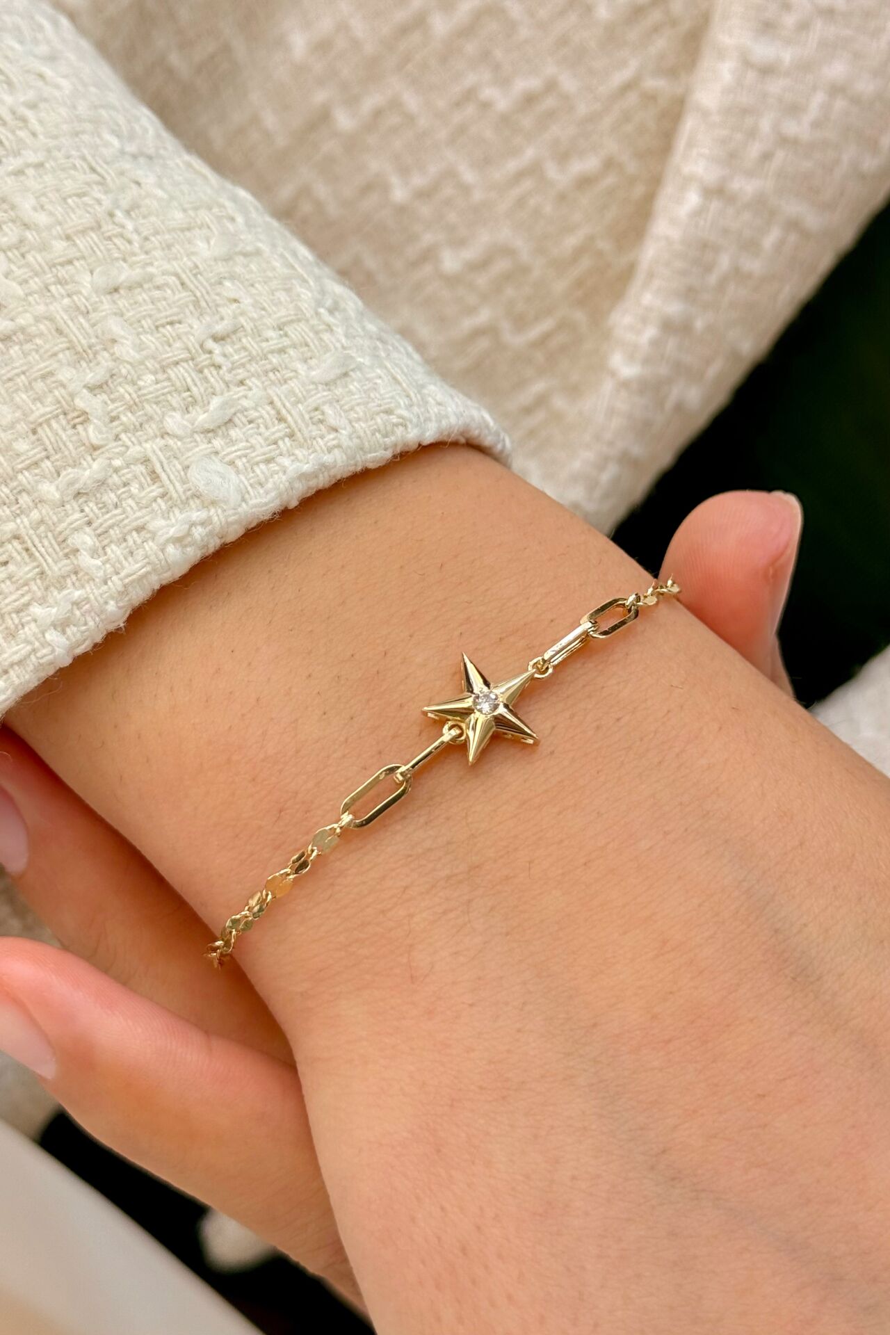 14 Ayar Altın Yıldızlı Bileklik