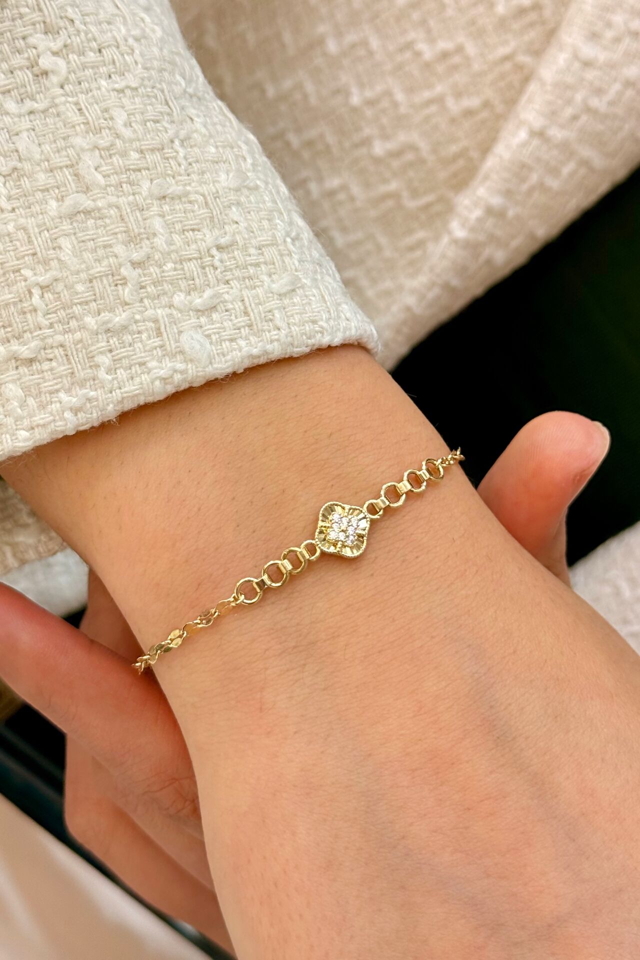 14 Ayar Altın Taşlı Bileklik