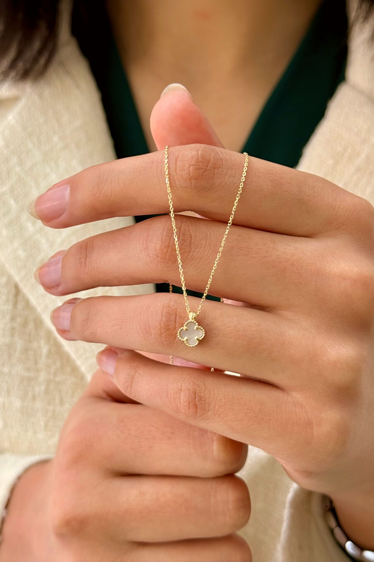 14 Ayar Altın Sedefli Yonca Kolye